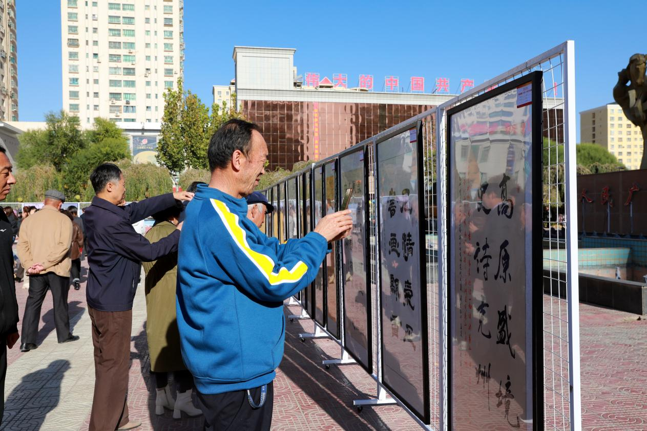 克州举行摄影美术书法作品展(图3)