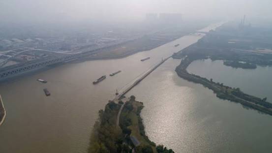 米乐m6官网登录入口行走江南一位摄影人的运河记忆(图1)